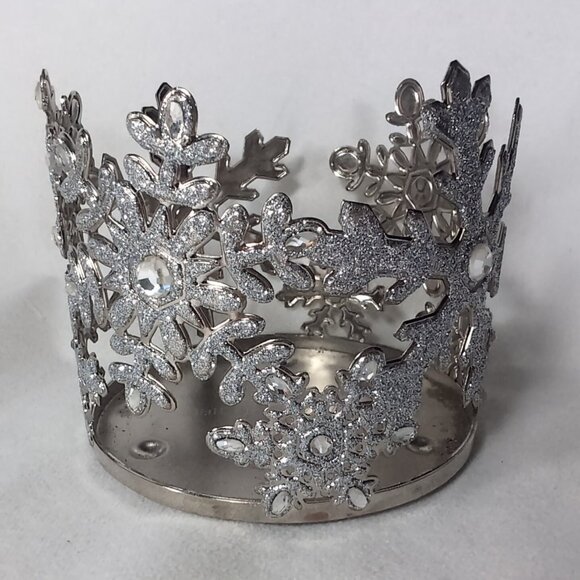 Bath & Body Works Glitter Snowflake Silver Winter 3-Wick Candle Holder Holiday - Picture 3 of 10
